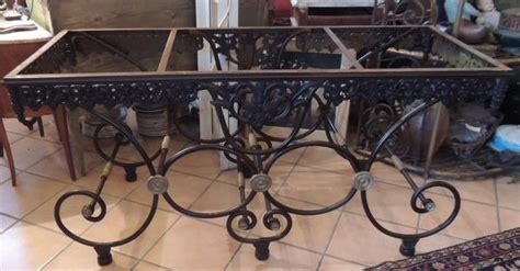 Décorative et utile, la hotte escamotable vous permet de bénéficier d'un appareil qui s'adapte à vos. table ancienne de boucher - Le specialiste du meuble ancien