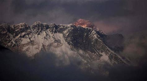 Nepal Earthquakes Cause Mount Everest To Shift 3 Cm World News The Indian Express