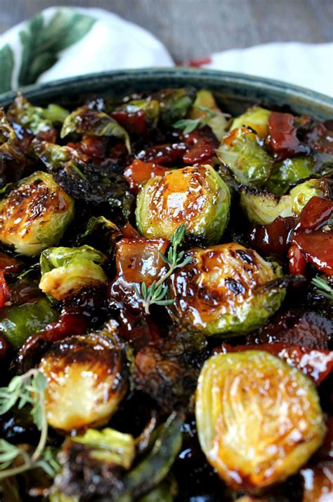 Pepper, lemon, brussel sprouts, persimmon, sea salt, pomegranate arils and 5 more. 5-Ingredient Bacon Jam Brussels Sprouts | Recipe | Bacon ...