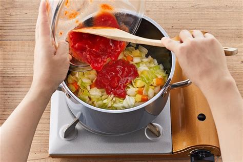たっぷり野菜のミネストローネ＜塩分控えめ＞のレシピ・作り方｜レシピ大百科（レシピ・料理）｜【味の素パーク】 じゃがいもやホールトマト缶を使った料理