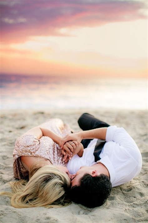 30 Romantic Beach Engagement Photo Shoot Ideas 2023 Dpf