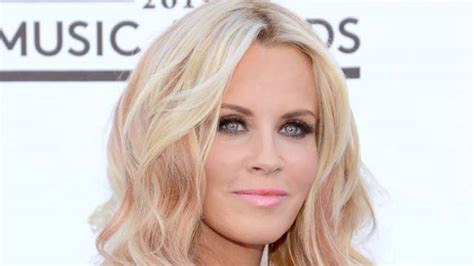 Jenny Mccarthy Replaces Co Host Hasselback On ‘the View