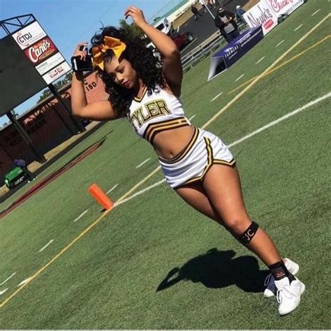 pin by 𝒜𝓂𝒶𝓎𝒶 ℒℴ𝓋ℯ ️ on cheer tingz in 2020 black cheerleaders cheer outfits cute cheerleaders