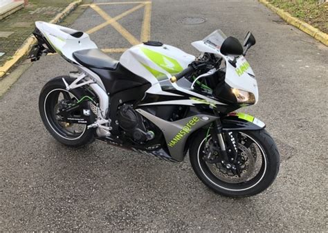 Motos novas e usadas com o melhor preço do mercado! MIL ANUNCIOS.COM - Honda Cbr 600 rr hannspree