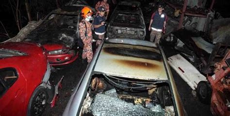 Check spelling or type a new query. Kebakaran Bengkel Kereta di Selayang Selangor - AsRaFF RuSLaN