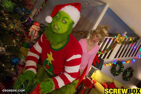 Chloe Couture The Grinch Cindy Lou Who Naked Cosplay Asian 32