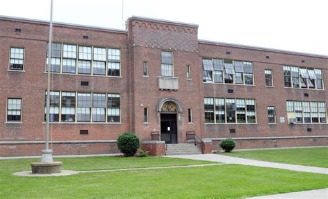 Springfield School System Gets A B In Harris Poll Of Students