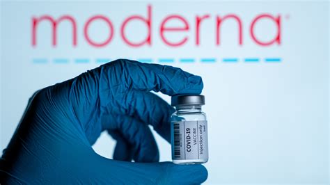 Other side effects can include bad breath, fatigue, constipation, irregular menstrual cycles, decreased bone density, and sleep issues. Side Effects Of The Moderna Vaccine For COVID-19 Explained