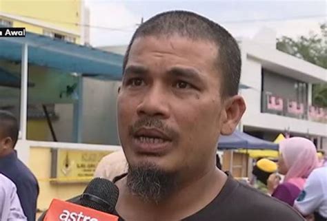 Seramai 131 pelajar perempuan maahad tahfiz selangor, jalan istana lama, kampung bandar, banting terselamat selepas asrama yang dihuni mereka terbakar, hari ini. Pusat tahfiz terbakar: 'Saya hanya mampu lihat empat ...