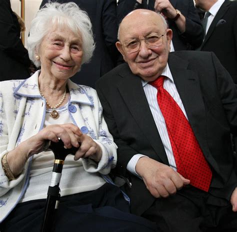 Interessen, berufe, biografien und lebensläufe in der personensuche von das telefonbuch. Polnische Reaktionen: Reich-Ranicki gab den Deutschen ...