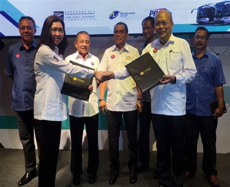 Laluan & perkhidmatan pihak berkenaan adalah tepat semasa semakan & penyediaan peta. SUARA LENSA: #myBAS Johor Bahru : 249 buah bas, 27 laluan