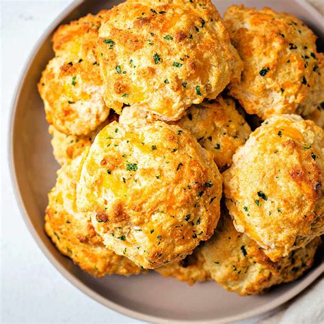 Red Lobster Copycat Cheddar Bay Biscuits Life Love And Good Food