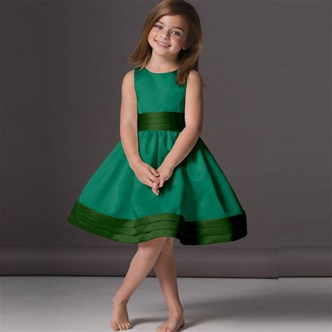 2016 Discount Emerald Green Flower Girl Dress Ball Gown Scoop Knee