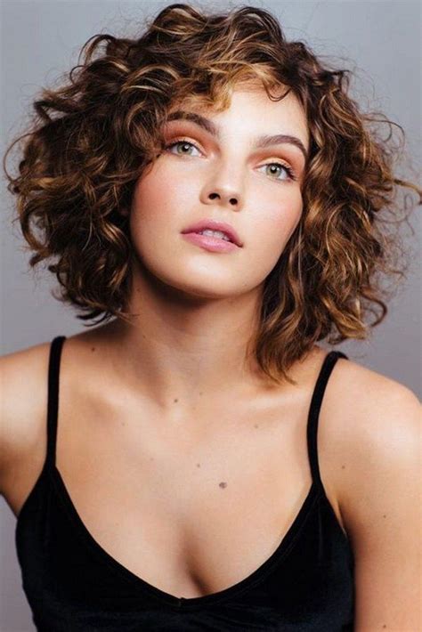 Chic Curly Hairstyles To Make You Look More Charming With