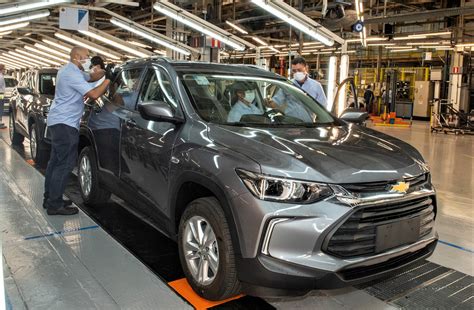 Chevrolet Chega Aos 17 Milhões De Carros Feitos No Brasil Relembre A