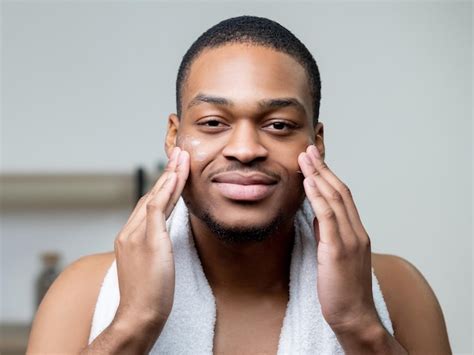 Premium Photo Man Facial Care Skin Moisturizing Acne Treatment