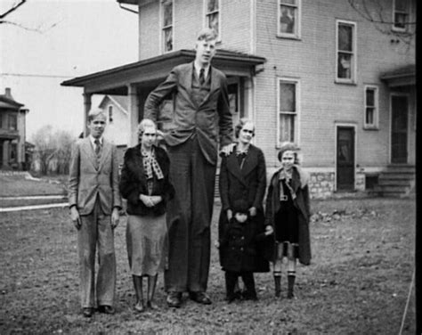 Tallest Man In History Robert Wadlow 8ft11 Giant People Tall People