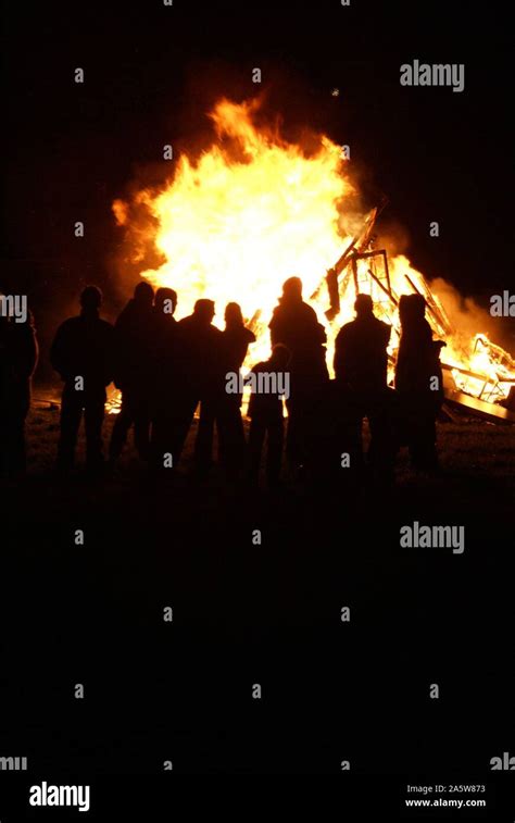 Bonfire Guy Fawkes Night Stock Photo Alamy