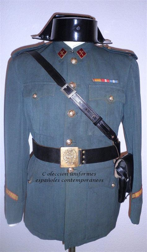 uniformes españoles contemporáneos del ejército español cabo 1º de la guardia civil 1943 1975