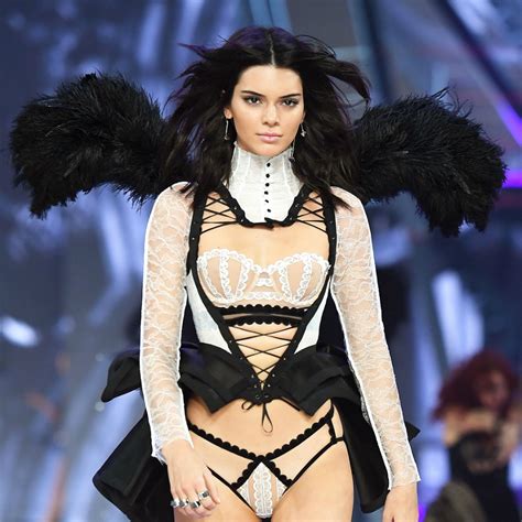 Victoria Secret Show 2018 Was All About Kendall Top Banger Top Banger