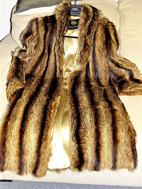 vintage timeless classic womans 1940s raccoon fur genuine fur coat made for cherry webb fur