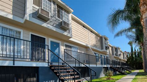 Upscale Apartments For Rent Van Nuys Ca Lake Balboa Townhomes