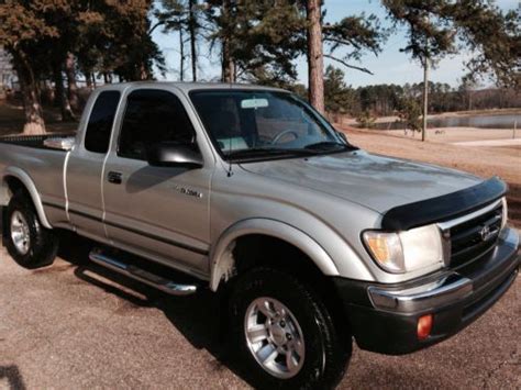 Find Used 2000 Toyota Tacoma Pre Runner Extended Cab Pickup 2 Door 34l