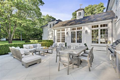 Tommy Hilfiger's Greenwich Mansion | Uncrate