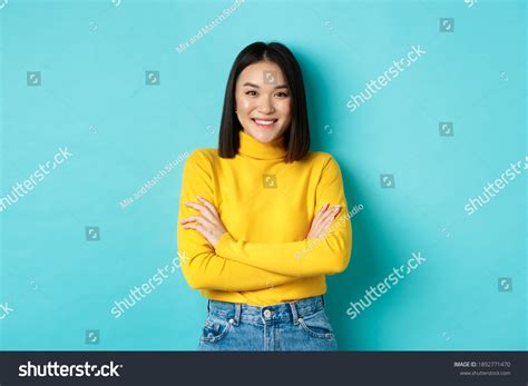 Confident Stylish Asian Woman Cross Arms Foto Stock 1892771470