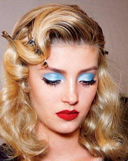 True Blue Best Bright Eyed Looks And Products S Makeup Disco Blue