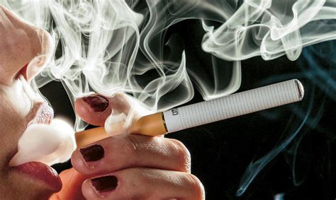 Salute Il Fumo Passivo Della Sigaretta Elettronica Espone Solo Alla