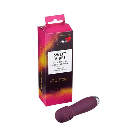 Sweet Vibes Silk Touch Mini Vibrator I Burgundy Fr N Rfsu Hlens