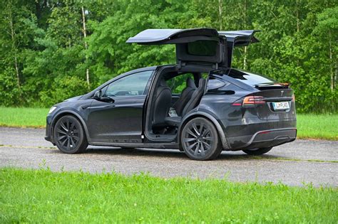 Doživetja Tesla Model X Plaid Amzs