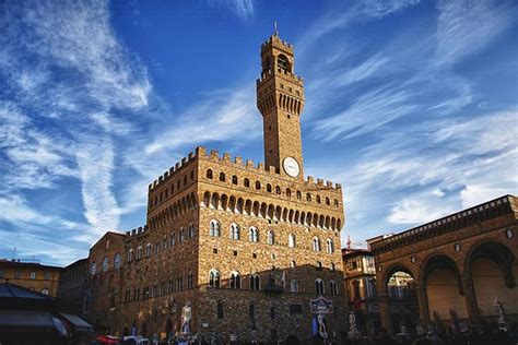 The palazzo vecchio sits in the heart of florence, looking out onto piazza signoria with its copy of michelangelo's david, as well as a gallery of statues in the adjacent loggia dei lanzi. Palazzo Vecchio, Florence