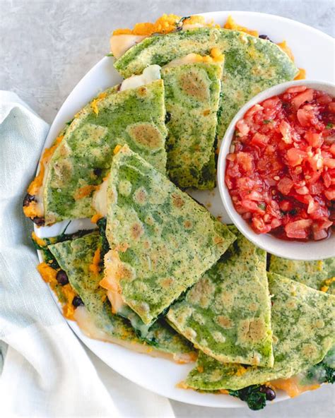 And if you want even more healthy dinner ideas, try these recipes for grilled veggies. Superfood Veggie Quesadilla - A Couple Cooks | Recipe ...