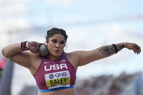 Shot Putter Chase Ealey Earns 1st Us Gold At Worlds Champs The San