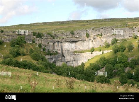 Malham Cove Yorkshire Dales National Park Northern England Stock