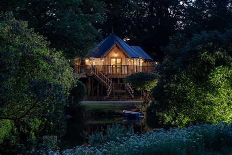 Treehouse On The Lake Lodge Luxury Lodges Cornwall