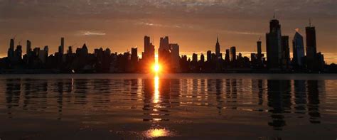 Manhattanhenge Effect Has Sun Aligned Perfectly With Street Grid