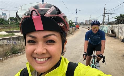 Naik Sepeda Dari Jakarta Ke Bali Nirina Zubir Dan Ernest Syarif Tidur