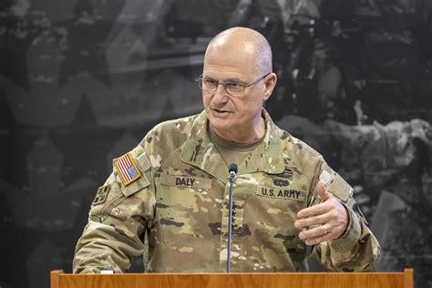 Jennings Assumes Command Of Usafmcom Article The United States Army