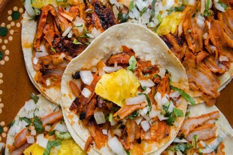 Sabor mexicano Tacos al pastor con salsa de piña