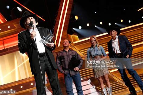 garth brooks george strait photos and premium high res pictures getty images