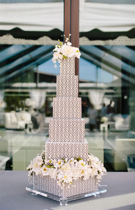 20 unique wedding cake shapes contemporary couples should consider martha stewart weddings