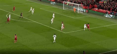 Bayer rannte in den zweiten 45 minuten zwar immer wieder an (hier lucas alario), doch es sollte nicht reichen an diesem nachmittag. BFW Film Room: Breaking down Bayern Munich's stifling ...