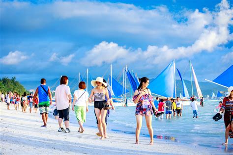 Boracay expects over 50,000 tourists for Holy Week 2019
