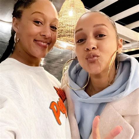 tamera mowry housley shares update on sister tia amid cory hardrict divorce e online in 2022