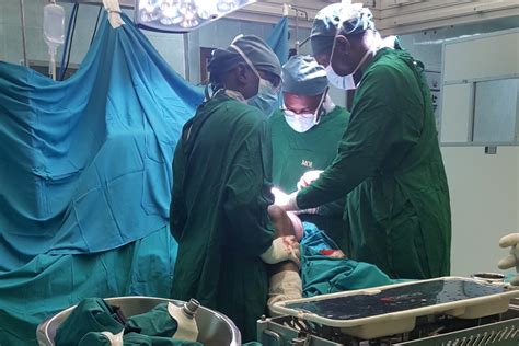 Arbutus Medical At One Of East Africa S Largest Trauma Centers Muhimbili Orthopaedic Institute