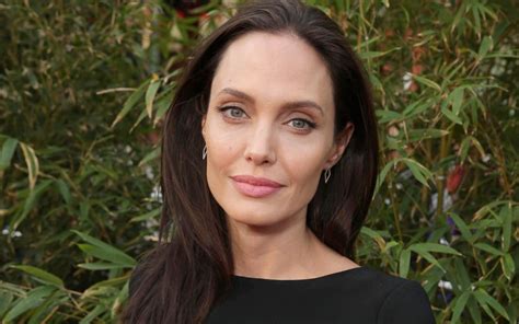 Angelina Jolie Interview I Dont Enjoy Being Single Its Not