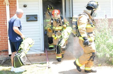 Firefighters Conduct Smoke Training Article The United States Army